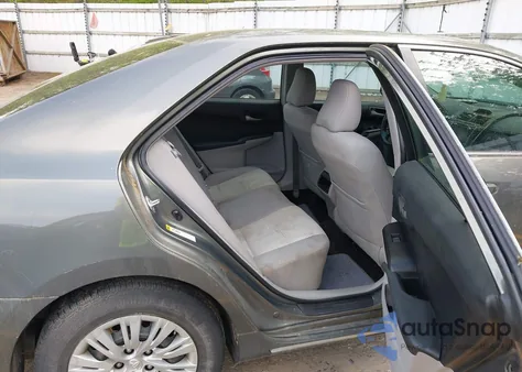 2012 Toyota Camry Le z USA, uszkodzony, nr VIN 4T1BF1FK4CU530650